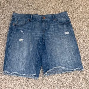 Distressed Denim Loft Shorts Size: 28/6